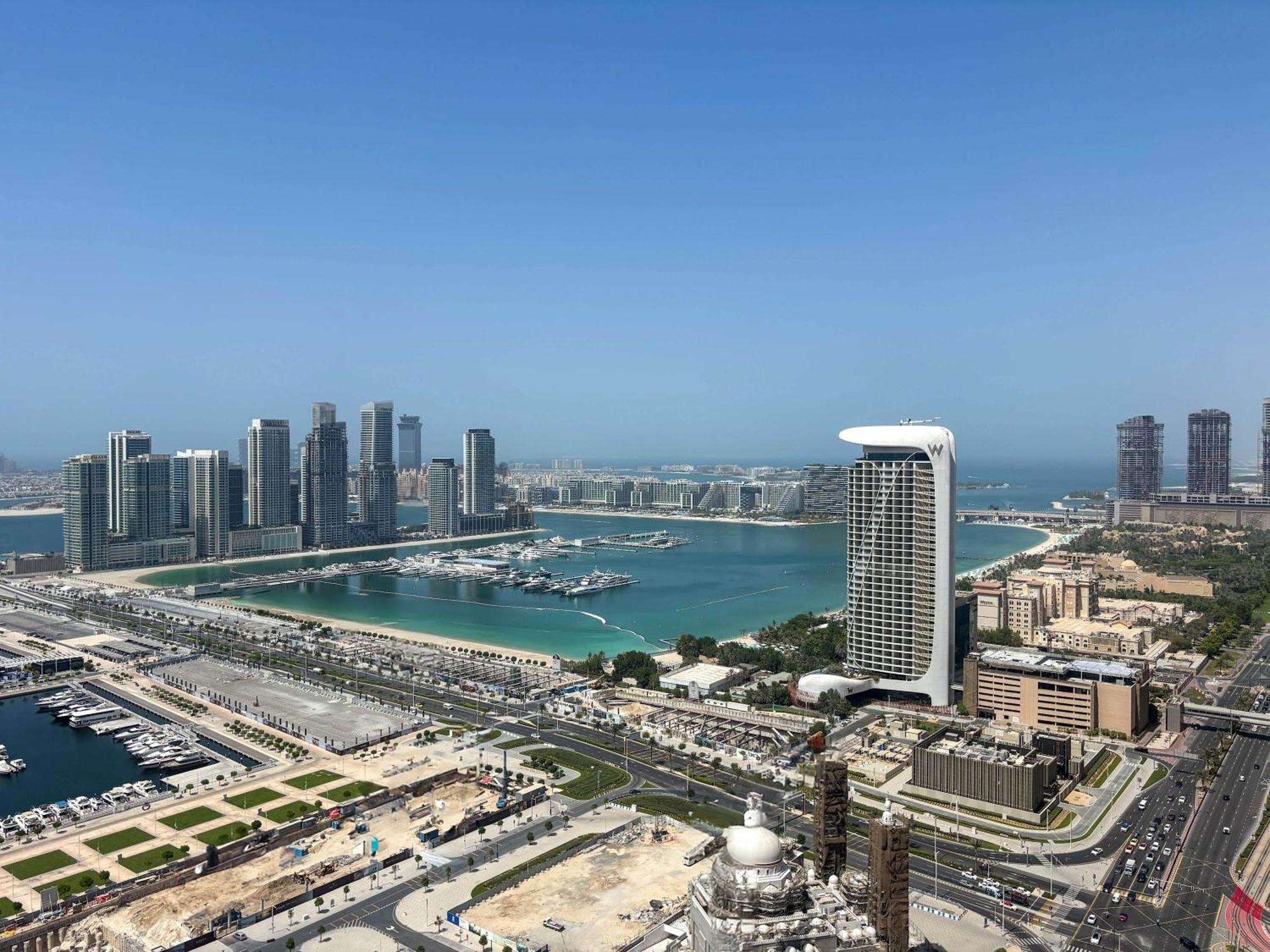 Frank Porter - Cayan Tower Apartment