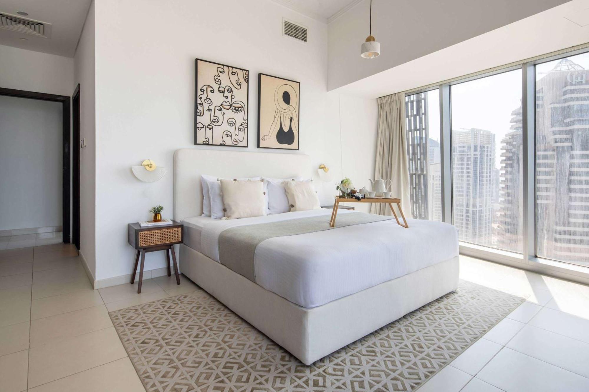 Frank Porter - Cayan Tower Dubai